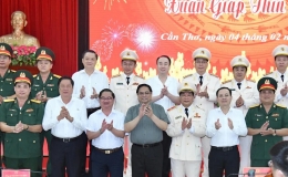Thủ tướng Phạm Minh Chính thăm các đơn vị, lực lượng vũ trang ứng trực dịp Tết tại thành phố Cần Thơ