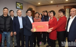 Thủ tướng Phạm Minh Chính thăm, kiểm tra công tác ứng trực dịp Tết của một số cơ quan thông tấn, báo chí
