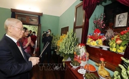 Tổng Bí thư Nguyễn Phú Trọng dâng hương tưởng niệm Chủ tịch Hồ Chí Minh