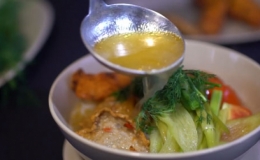 Thanh mát bún cá rau cần