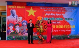 Phòng Giáo dục và Đào tạo thành phố: Hoạt động ngoại khoá quốc phòng và an ninh