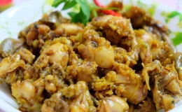 Lạ miệng với món ếch xào sả nghệ