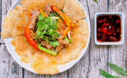 Cuối tuần đổi món với phở áp chảo ngon lạ, ăn bao nhiêu cũng không chán!