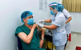 955 người đã được tiêm vaccine Covid-19 chỉ gặp phản ứng thông thường