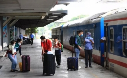Giá vé tàu giảm đến 40%