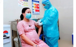 Không nhất thiết phải test COVID-19 thường xuyên cho mọi trẻ sơ sinh