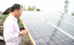 Trên 400 hộ dân lắp hệ thống điện mặt trời áp mái