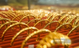 Giá vàng hôm nay 22/3: Ồ ạt giảm sâu