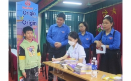 Khám bệnh, cấp thuốc miễn phí cho hơn 200 học sinh