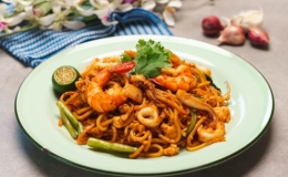 Món mì xào nổi tiếng của Indonesia