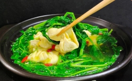 Cách làm món canh rau đậu Hà Lan hoành thánh vỏ trứng