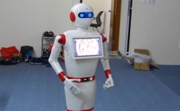 Robot biết múa hát, dạy tiếng Anh của giảng viên trường quân đội