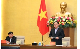 Thảo luận, cho ý kiến về xây dựng một số cơ chế, chính sách đặc thù phát triển tỉnh Nghệ An