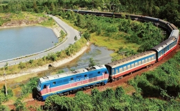 Từ 26/3/2024: Đường sắt Việt Nam chạy tàu du lịch Huế - Đà Nẵng