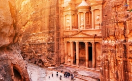 Khám phá thành phố cổ kỳ bí giữa sa mạc Jordan