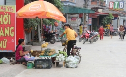 Đông Xuân: Tái lấn chiếm lòng, lề đường họp chợ