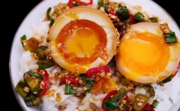 Công thức làm trứng lòng đào ngâm xì dầu đưa cơm