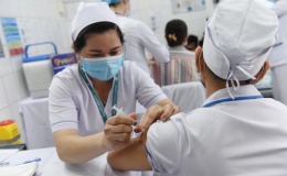 Có thêm 990 người được tiêm chủng vaccine phòng Covid-19 trong ngày 13/4