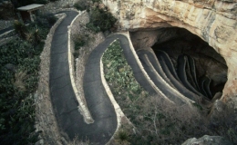 Con đường dẫn xuống "địa ngục" trong vườn quốc gia Carlsbad Caverns