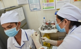Đã có 318.792 người Việt Nam tiêm vắc xin phòng COVID-19
