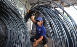 Giá thép tiếp tục tăng phi mã