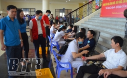 Liên đoàn Lao động tỉnh tổ chức ngày hội hiến máu tình nguyện