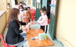 Chăm sóc sức khỏe, bảo đảm an toàn cho trẻ tại cơ sở giáo dục mầm non