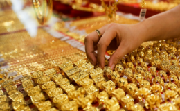 Giá vàng tăng giảm trái chiều
