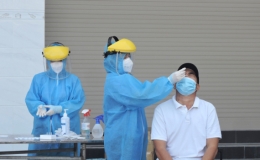Ngày 18/4: Thêm 12.012 ca mắc COVID-19 mới; hơn 19.500 trẻ từ 5 đến 11 tuổi đã tiêm vaccine