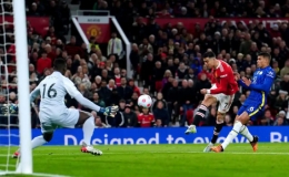 Ngoại hạng Anh: Ronaldo tỏa sáng, Man Utd chia điểm với Chelsea