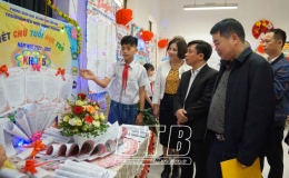 Ngày hội giao lưu văn hóa đọc và trưng bày vở sạch chữ đẹp