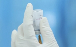 Tăng cường triển khai tiêm chủng và nhu cầu bổ sung vaccine COVID-19 AstraZeneca