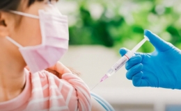 Tiêm nhắc lại vaccine phòng COVID-19 cho trẻ như thế nào?