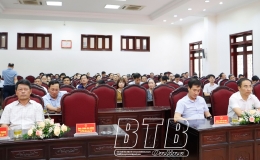 Cử tri thành phố kiến nghị đẩy nhanh tiến độ cấp giấy chứng nhận quyền sử dụng đất, triển khai các dự án
