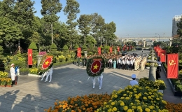 Đoàn đại biểu Thành phố Hồ Chí Minh dâng hương tưởng niệm các Anh hùng Liệt sĩ