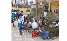 Xây dựng mô hình chi bộ kiểu mẫu ở Trường Tiểu học và THCS Phong Châu