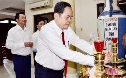 Chủ tịch Quốc hội Trần Thanh Mẫn tri ân cố Chủ tịch Quốc hội Nguyễn Hữu Thọ