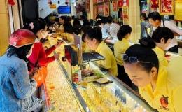 Chuyên gia: Vàng rất khó quay về mốc 100 triệu đồng/lượng