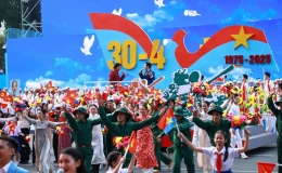 Màn biểu diễn văn nghệ tại Lễ kỷ niệm 50 năm ngày Giải phóng miền Nam, thống nhất đất nước