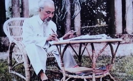 Bác Hồ với thiên nhiên