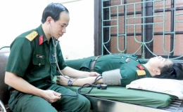 Thầy thuốc quân đội làm theo lời Bác