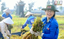 Nữ thủ lĩnh đoàn giàu thành tích