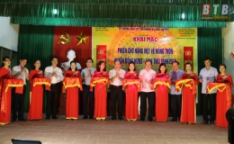Khai mạc phiên chợ hàng Việt về nông thôn tại Đông Hưng