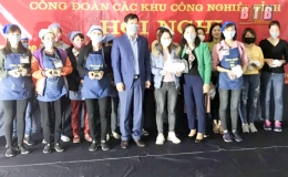 Chăm lo đời sống công nhân