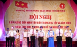 Tuyên dương 17 điển hình tiêu biểu trong học tập và làm theo Bác