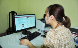 Rộn ràng tuyên truyền bầu cử trên diễn đàn số