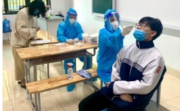 Bộ Y tế xây dựng 2 tình huống dịch Covid-19, chuyển từ phòng, chống sang quản lý bền vững