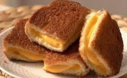 Cách làm bánh mì nướng phô mai đường nâu cho bữa sáng
