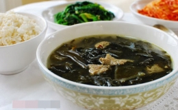 Cách nấu canh rong biển thịt bò bổ dưỡng