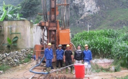 Khai mở nguồn nước sạch cho đồng bào dân tộc thiểu số